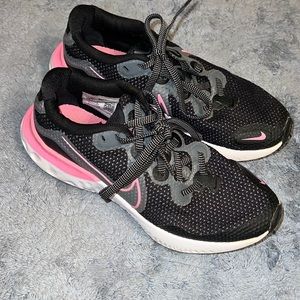 Girls Nike Renew shoes